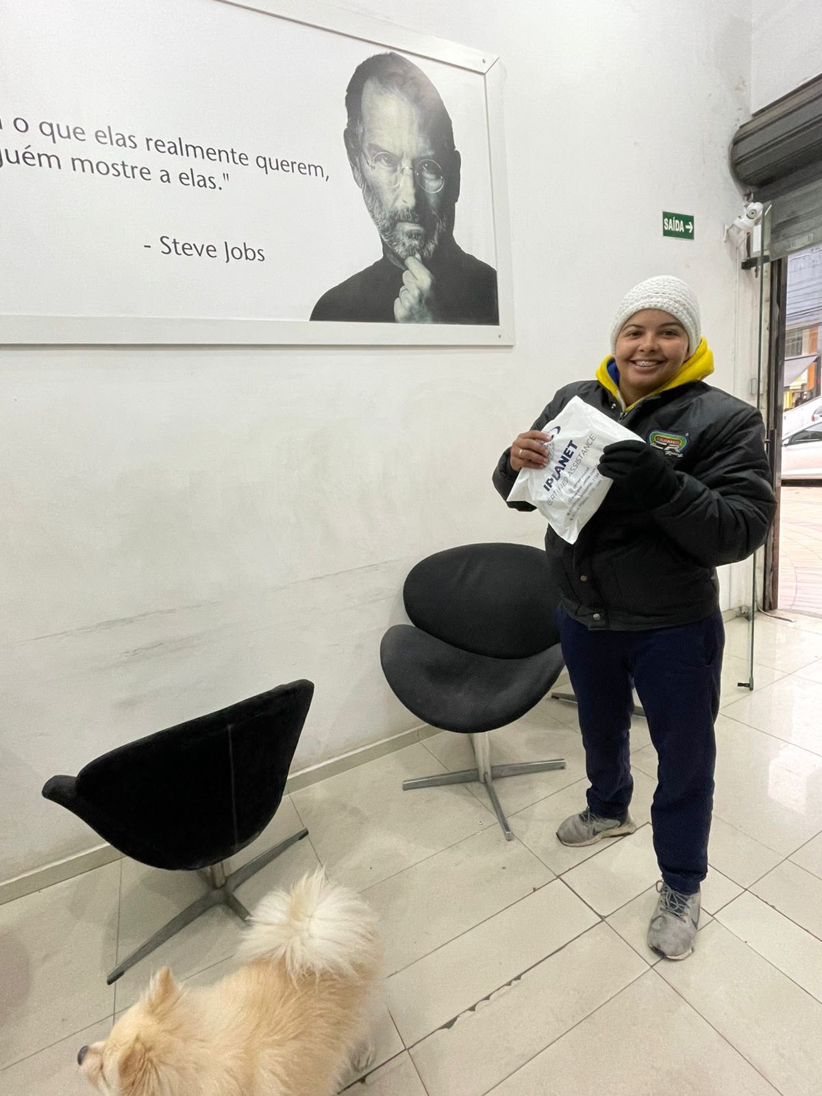Cliente com o aparelho retirado na loja iPlanet