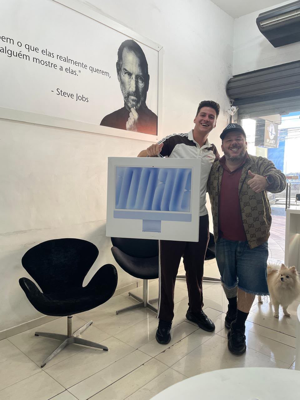 Clientes com o computador retirado na loja iPlanet